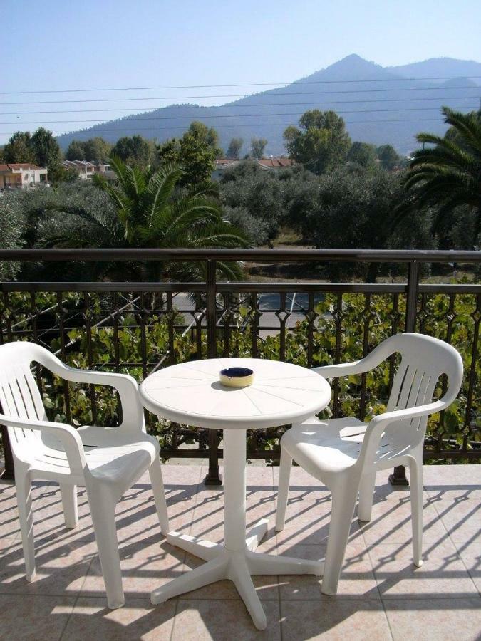 Hotel George Chrysi Ammoudia Bagian luar foto